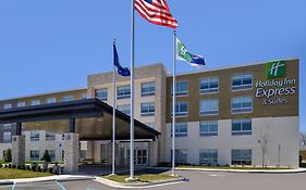 Holiday Inn Express & Suites Farmington Hills - Detroit, An Ihg Hotel