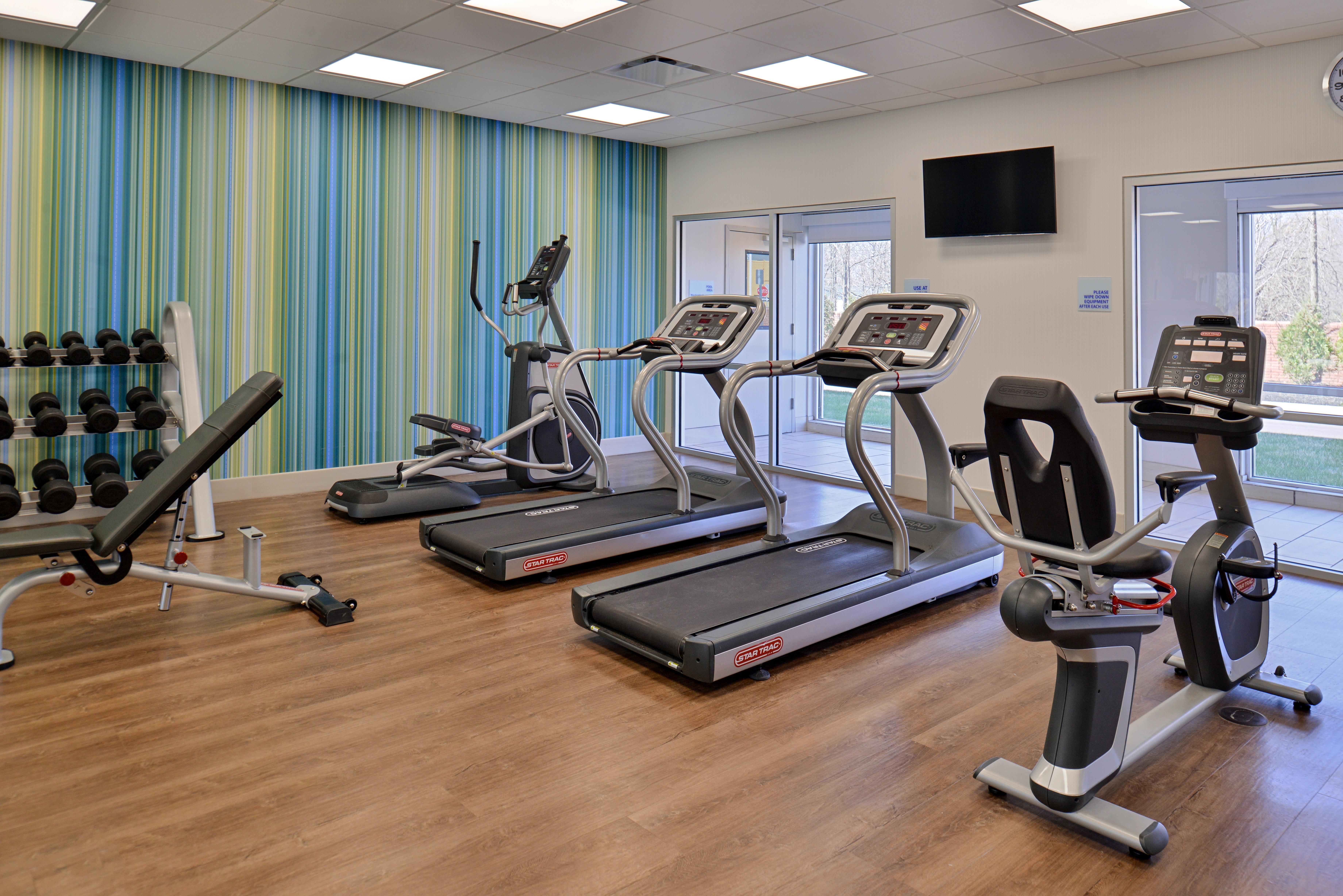 Holiday Inn Express & Suites Farmington Hills - Detroit By Ihg Exterior photo